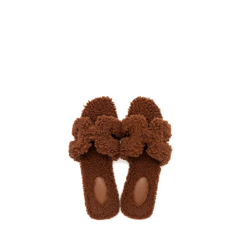 Hermes size 37.5 oran sandal shearling dark brown