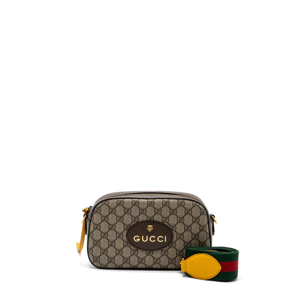 Gucci supreme hot sale camera bag