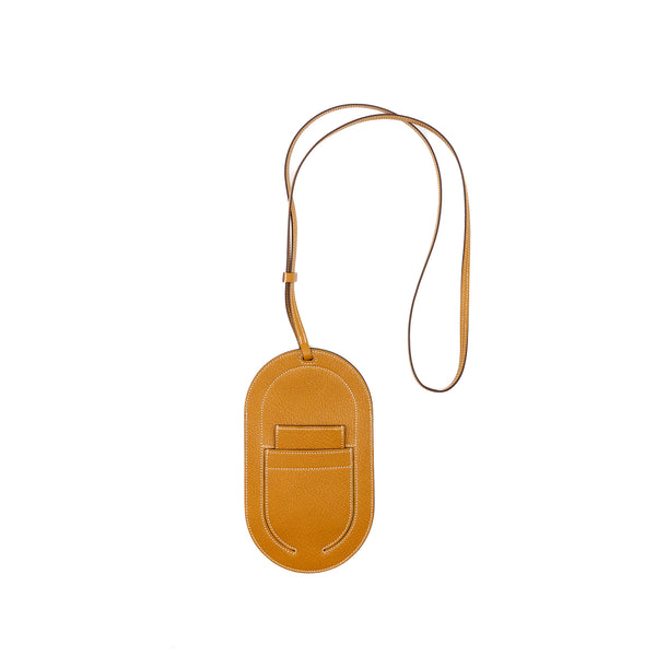 Hermes In-the-loop To Go GM Phone Case Chèvre Mysore Caramel/Vert Criquet Stamp B