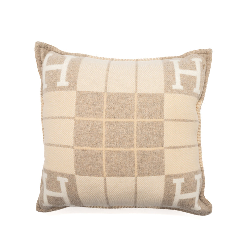 Hermes Avalon III pillow, small model coco/camomille