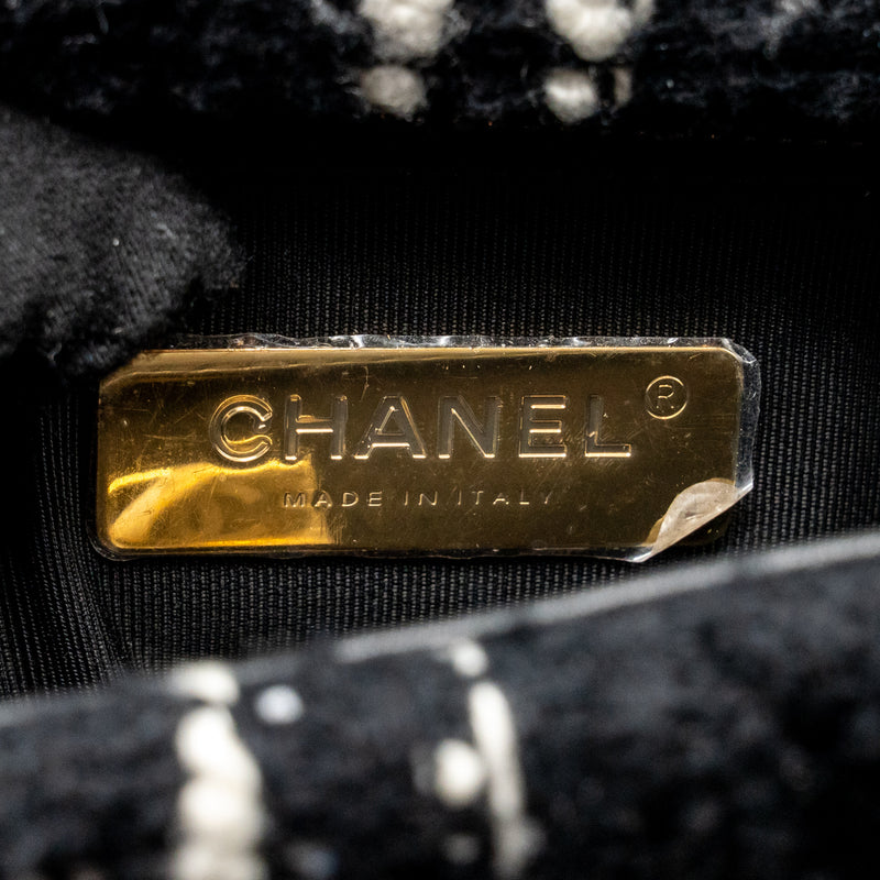 Chanel Small 19 Bag Tweed Black / White Multicolour Hardware (Microchip)
