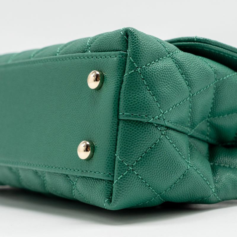Chanel Small Coco handle caviar green LGHW (microchip)