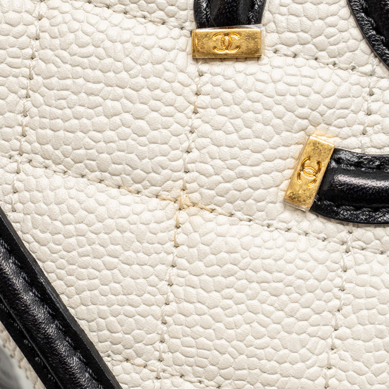 Chanel CC Filigree Vanity Case Caviar White/Black GHW