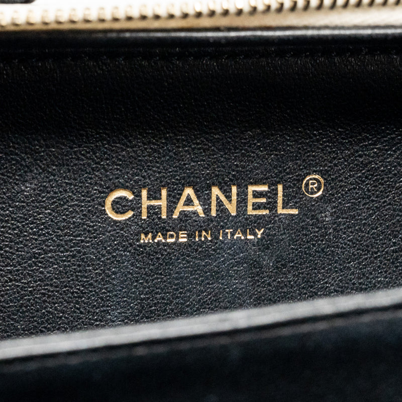 Chanel CC Filigree Vanity Case Caviar White/Black GHW