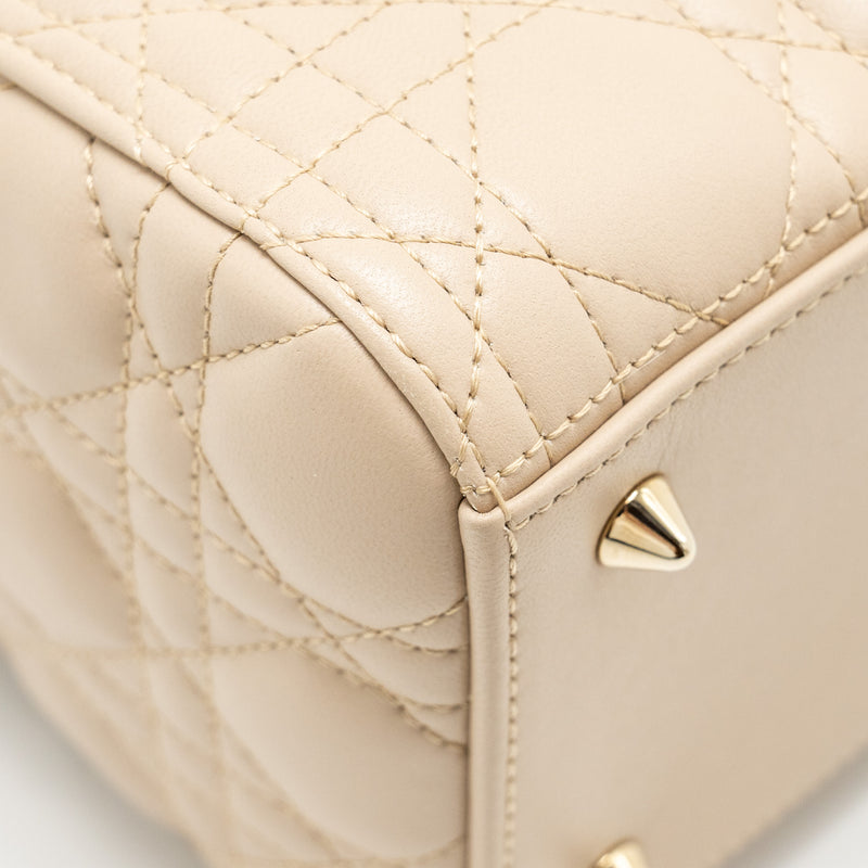 Dior Medium Lady Dior Lambskin Beige/Blue LGHW