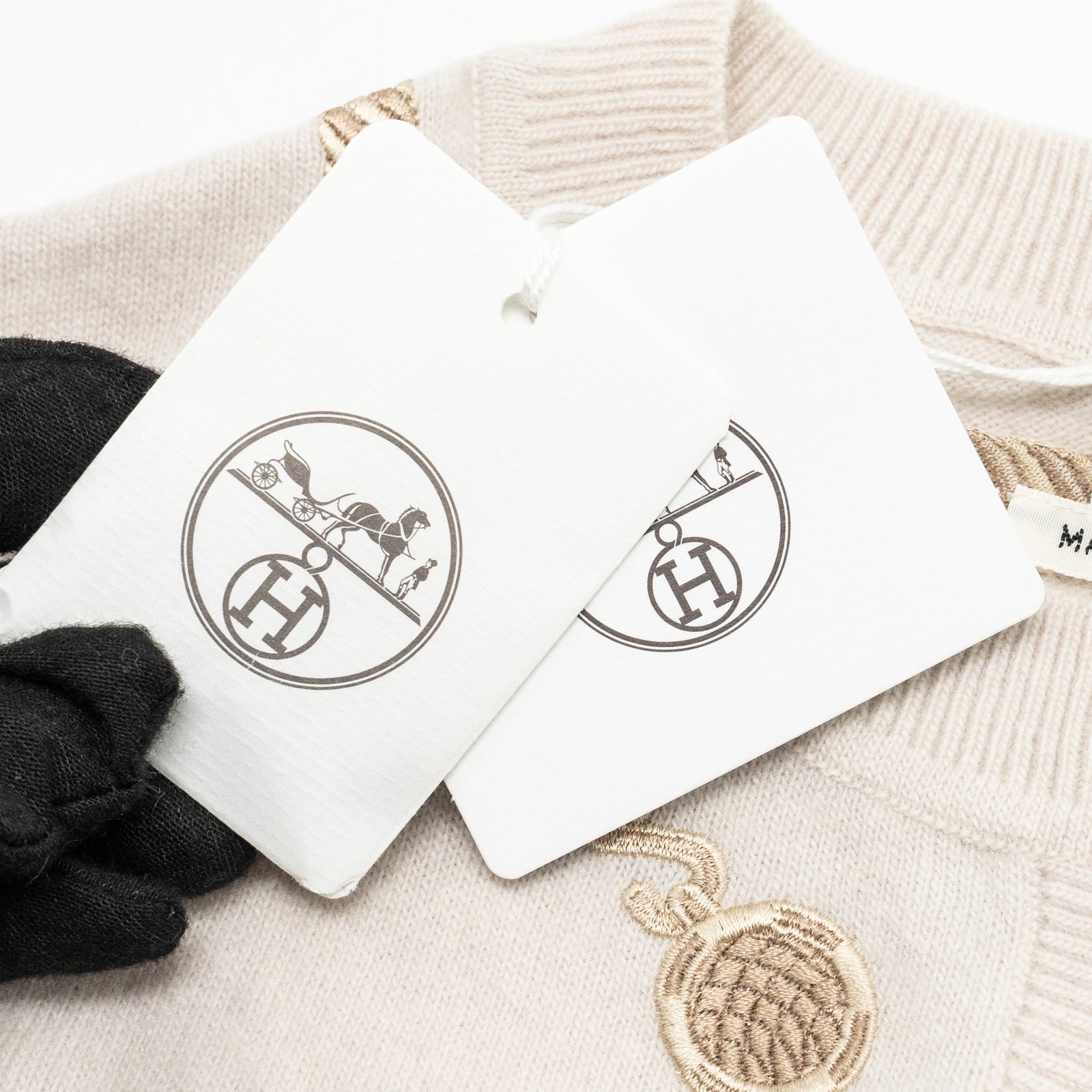 Hermes Size 34 Maille Tambours boutonne Cardigan Virgin Wool Blanc Pou