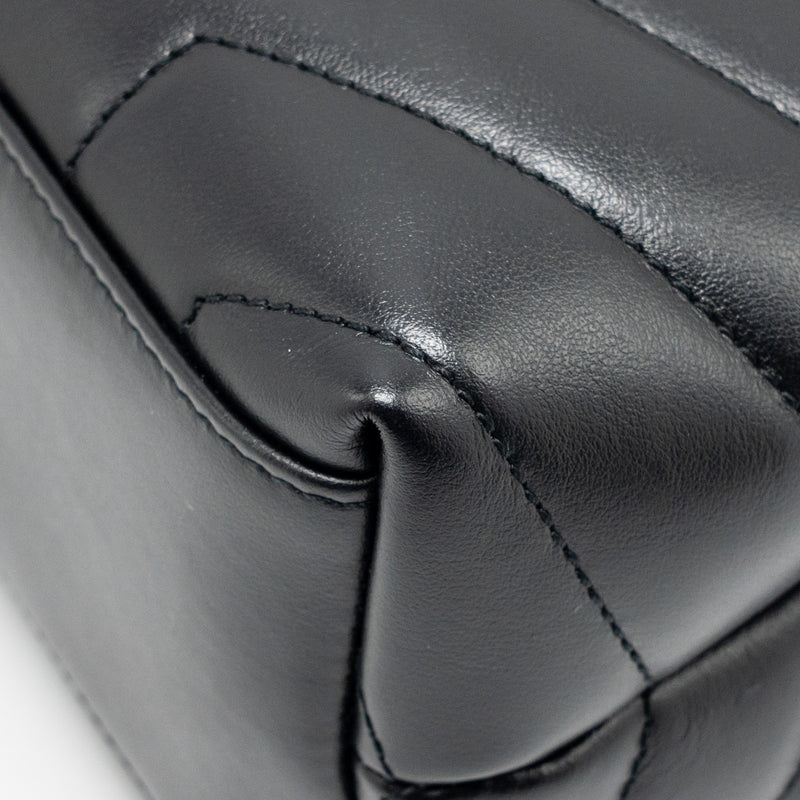 Saint Laurent/YSL Medium Loulou Shoulder Bag Calfskin So Black