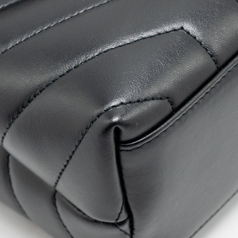 Saint Laurent/YSL Medium Loulou Shoulder Bag Calfskin So Black