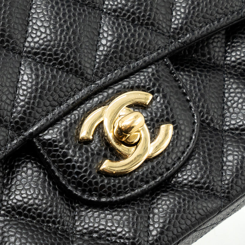Chanel medium Classic Double Flap Bag Caviar Black GHW