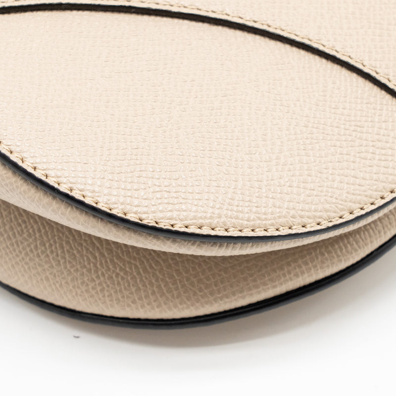Dior Medium Saddle Bag Calfskin Beige GHW