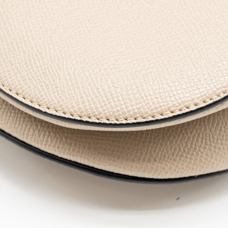 Dior Medium Saddle Bag Calfskin Beige GHW