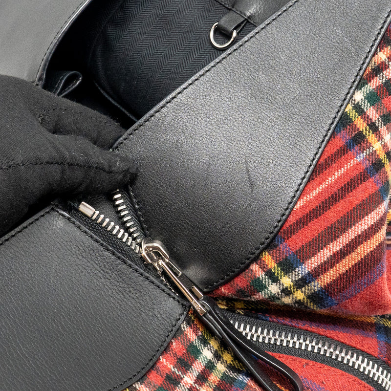 LOEWE HAMMOCK TARTAN BAG BLACK/RED TARTAN CALF/TEXTILE SHW