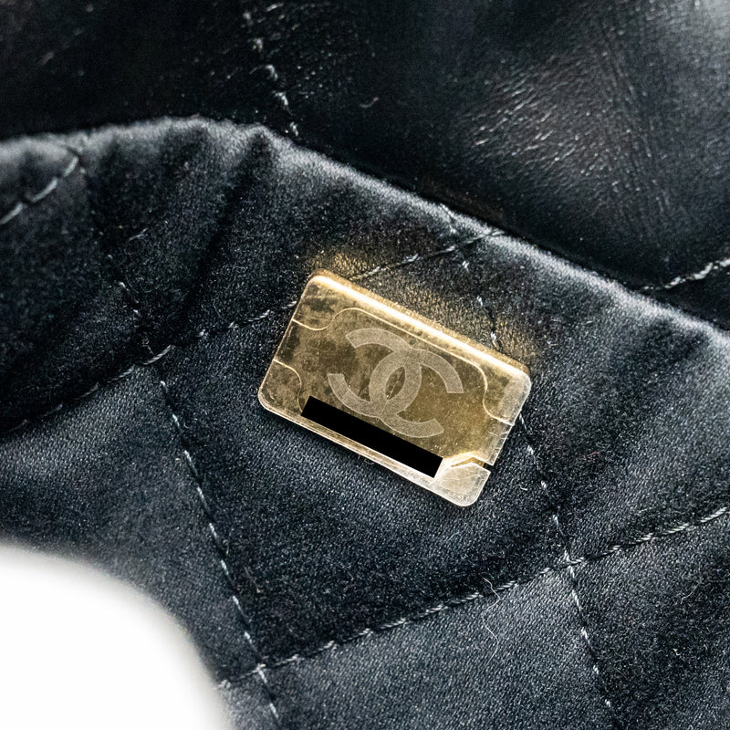 Chanel Mini 22 BAG Shiny Calfskin Black GHW (Microchip)