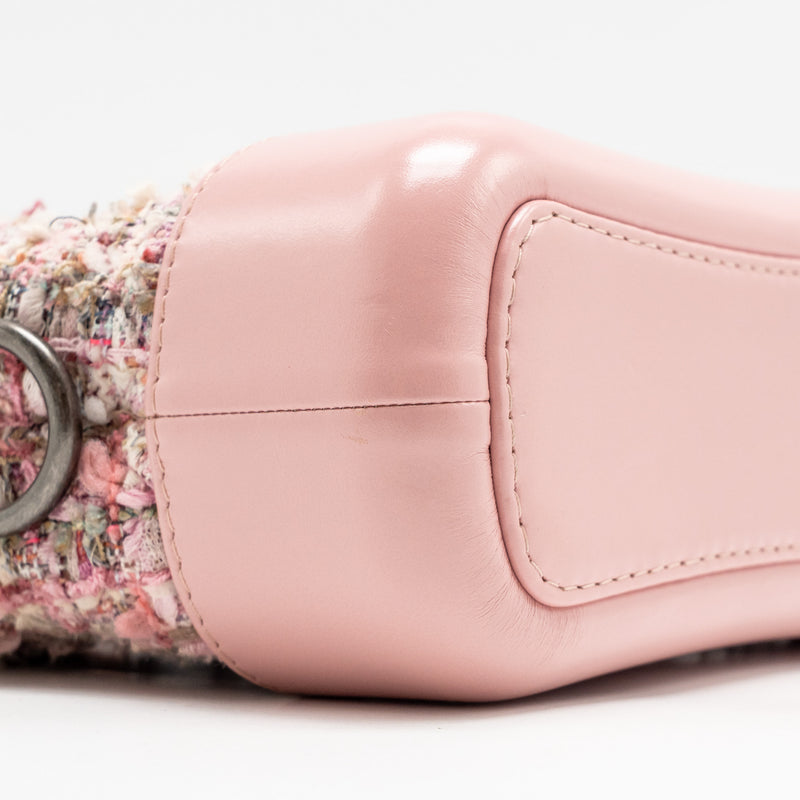 Chanel Small Gabrielle Hobo Bag Tweed/Shiny Calfskin Pink Multicoloured Hardware