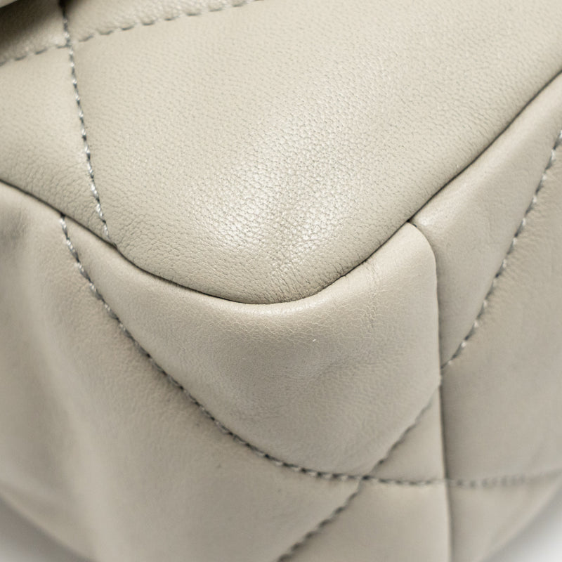Chanel Small 19 Bag Lambskin Light Grey Multicoloured Hardware (microchip)