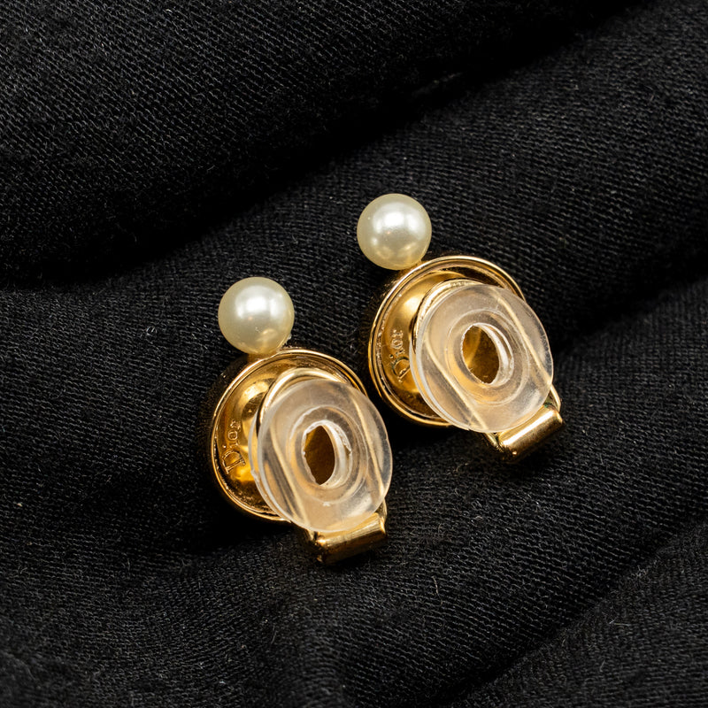 Dior Pearl/CD dropped ear clips gold tone (sell in a set)