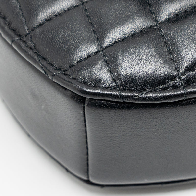 Chanel 22S Heart Bag Lambskin Black LGHW (Microchip)