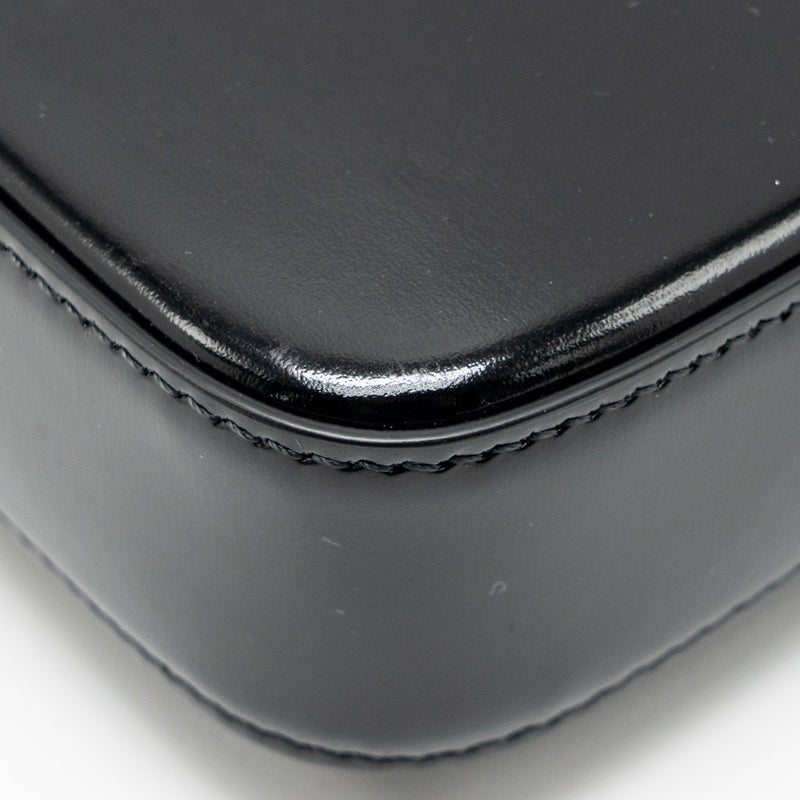 CELINE Triomphe Shoulder Bag Shiny Calfskin Black GHW