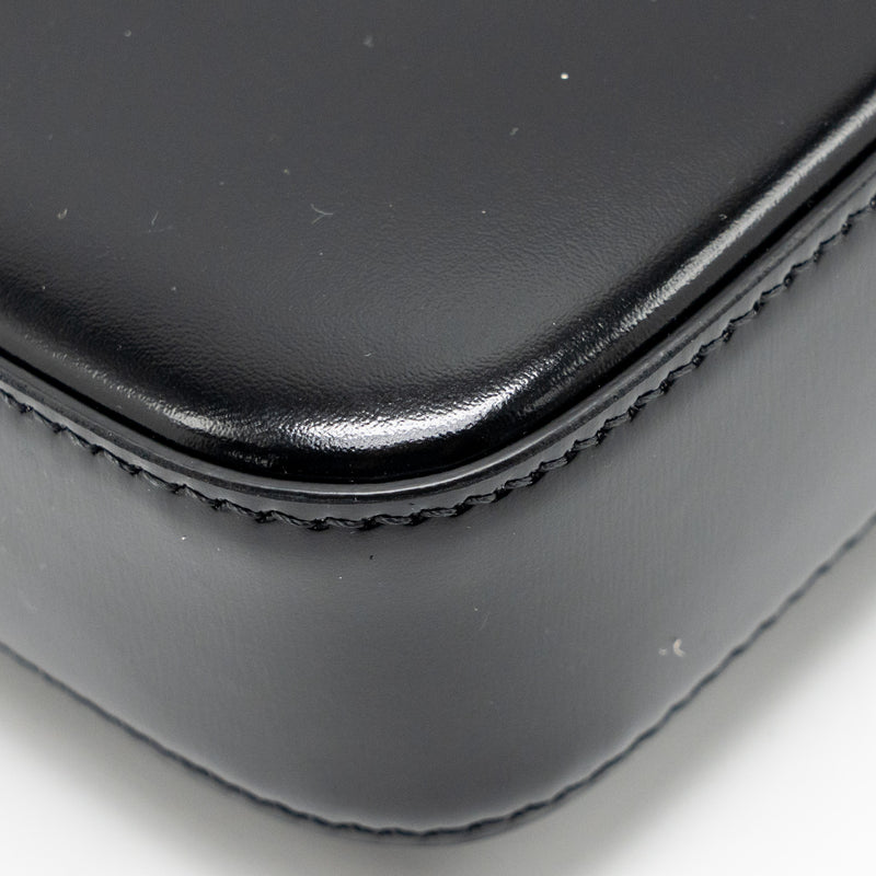 CELINE Triomphe Shoulder Bag Shiny Calfskin Black GHW