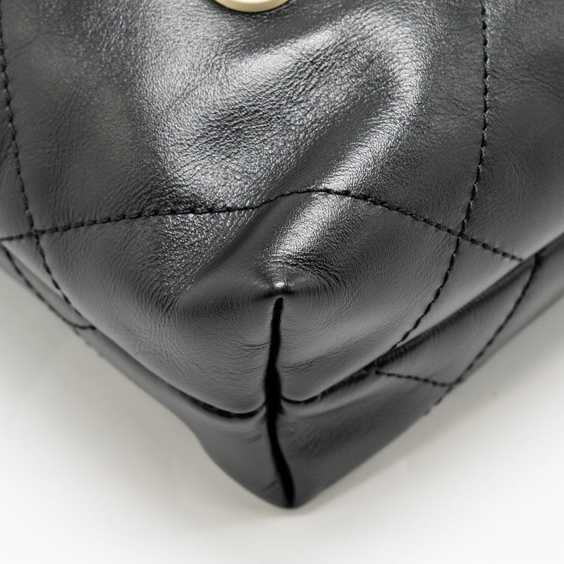 Chanel Mini 22 BAG Shiny Calfskin Black GHW (Microchip)