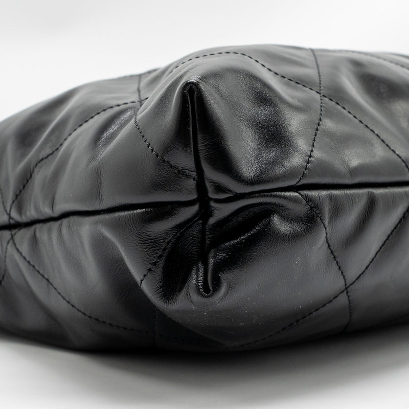 CHANEL Medium 22 Bag Shiny Calfskin Black GHW (Microchip)