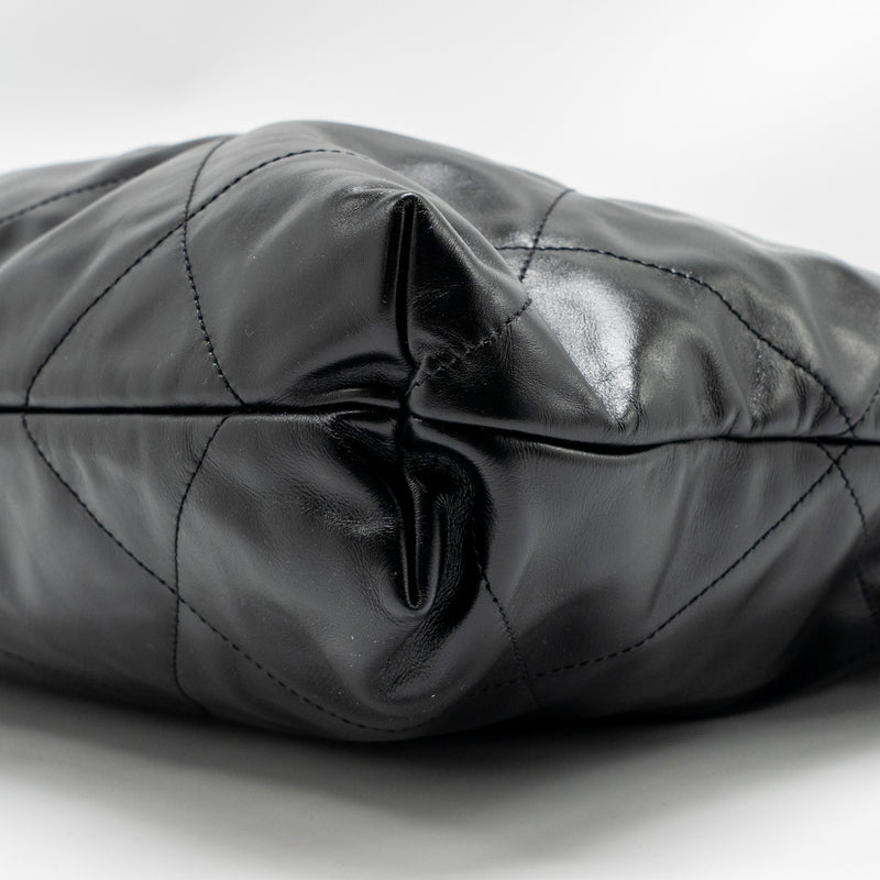 CHANEL Medium 22 Bag Shiny Calfskin Black GHW (Microchip)