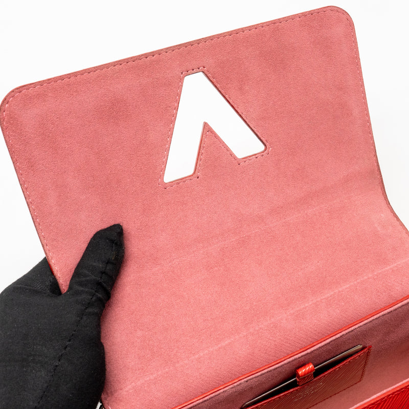 Louis Vuitton Twist MM epi leather red SHW