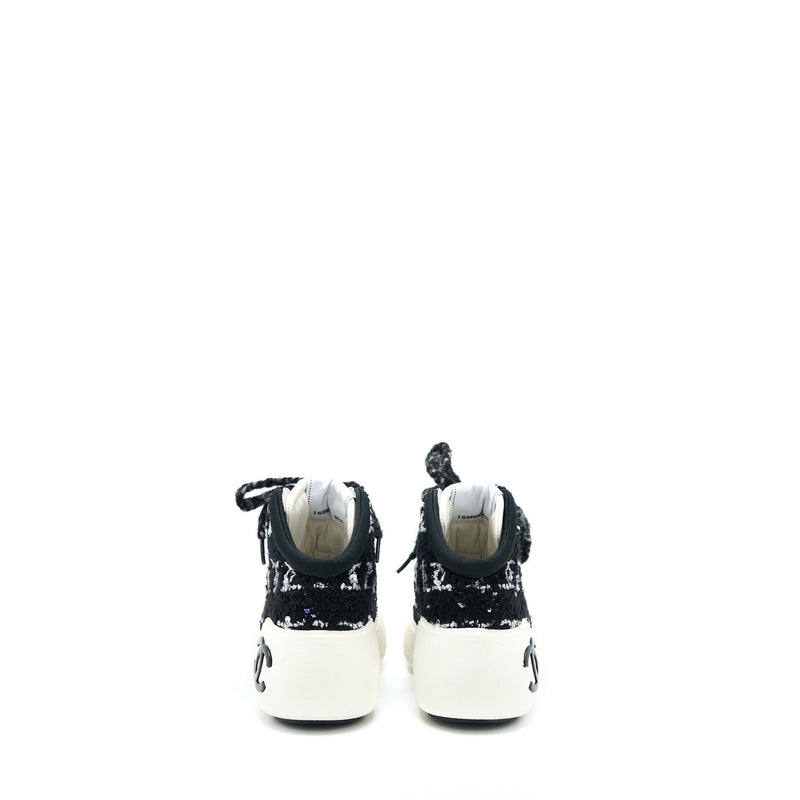 Chanel Size 36.5 Winter Sneakers Fabric Black/White