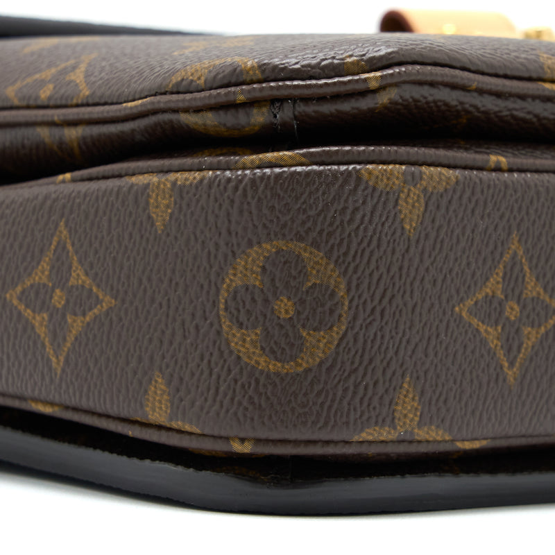 Louis Vuitton Pochette Métis Monogram Canvas GHW