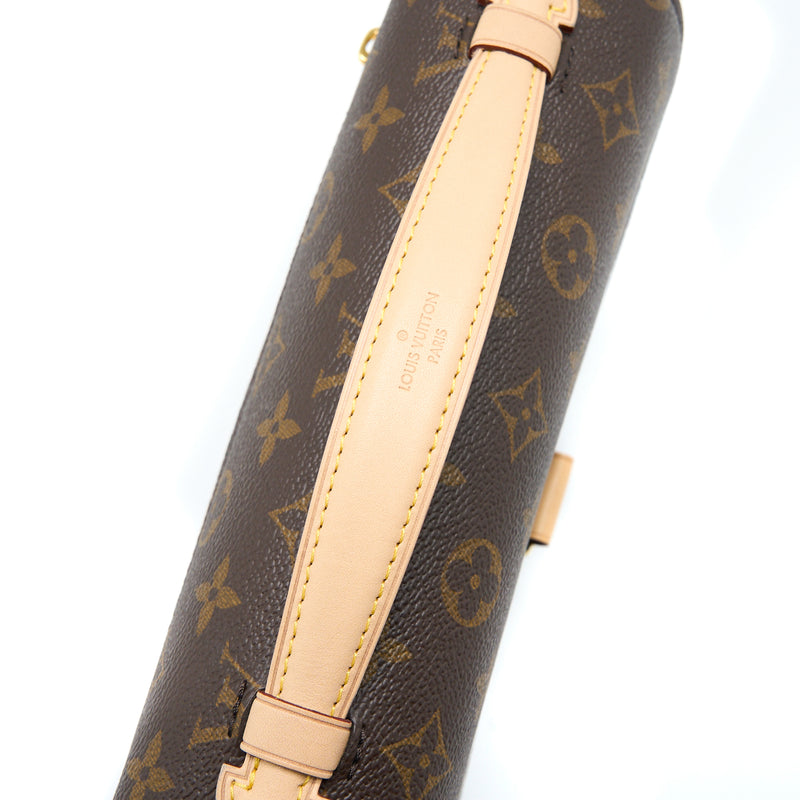 Louis Vuitton Pochette Métis Monogram Canvas GHW