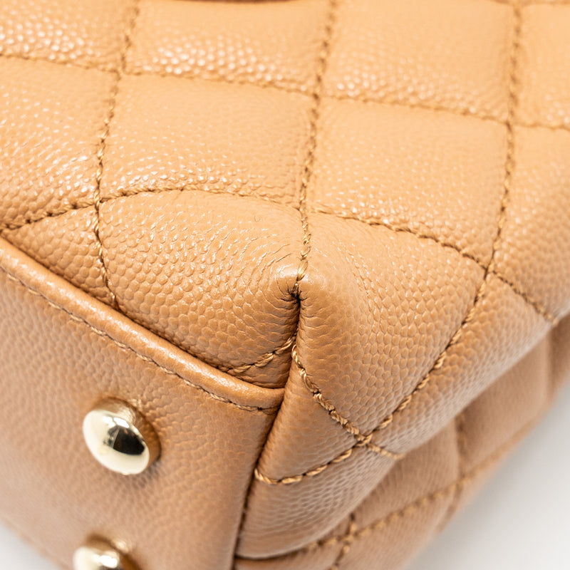 Chanel 21P Small Coco Handle Caviar caramel LGHW