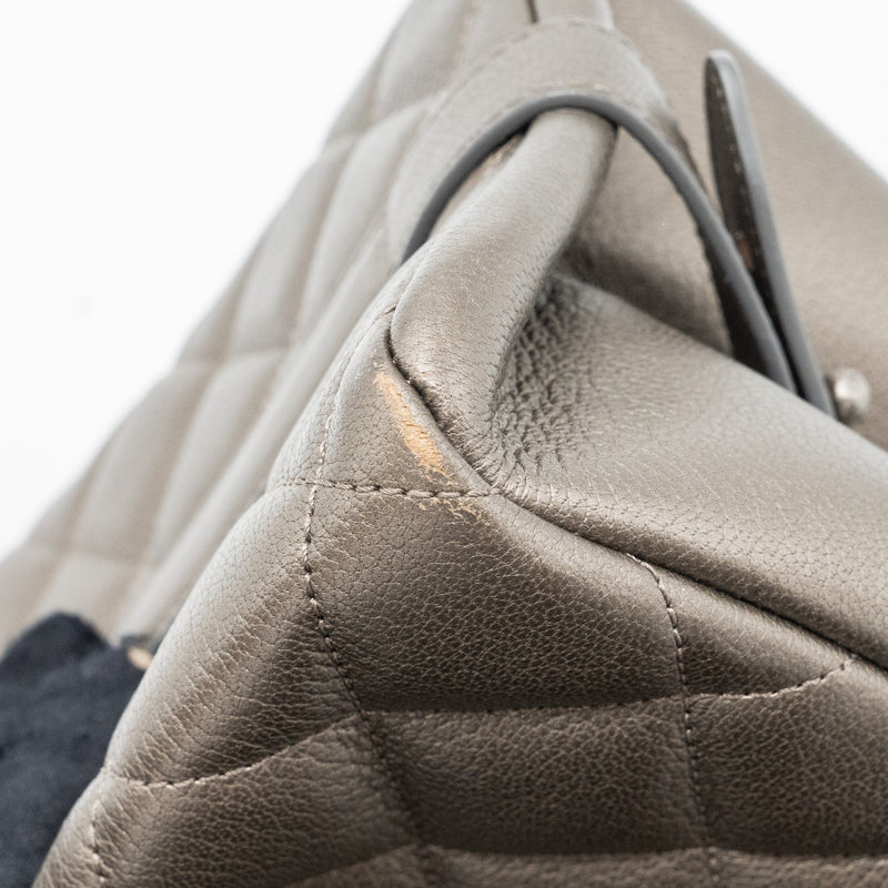 Chanel quilted tote bag Goatskin silver ruthenium hardware