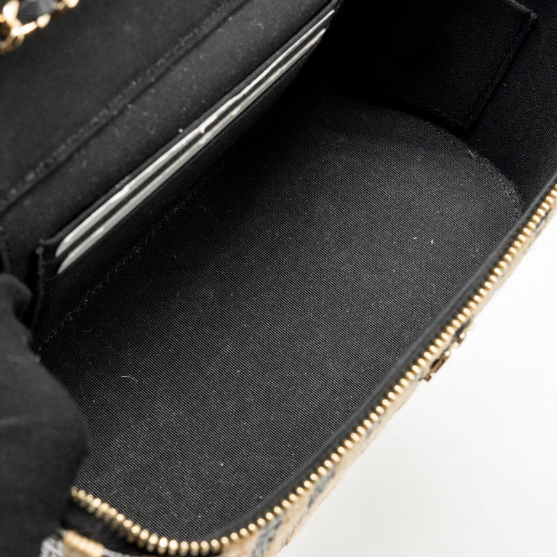 Chanel long vanity case bag raffia/calfskin black/beige LGHW