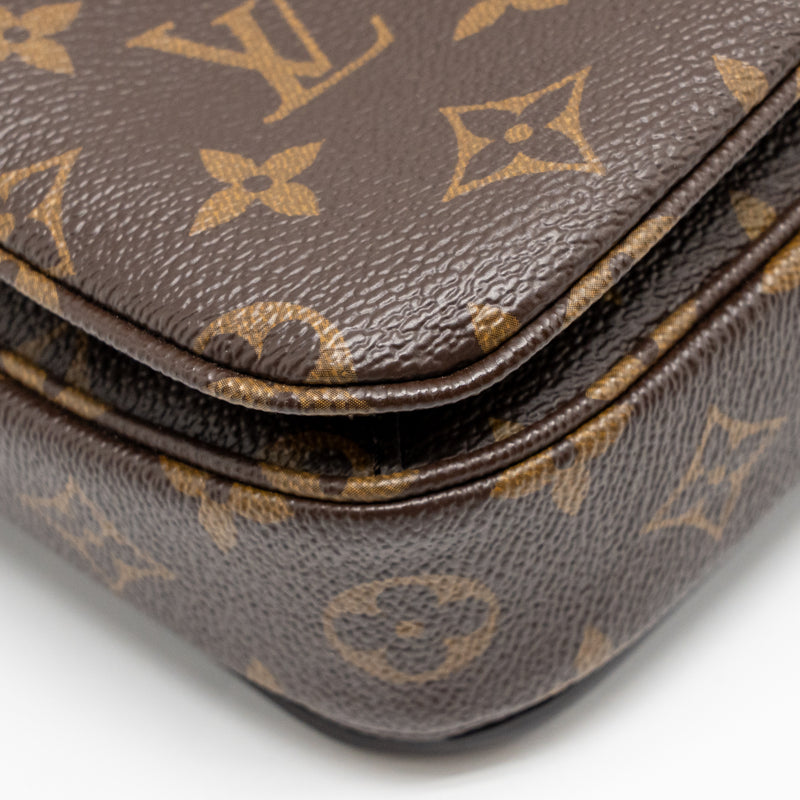 Louis Vuitton Pochette Metis Monogram Canvas GHW