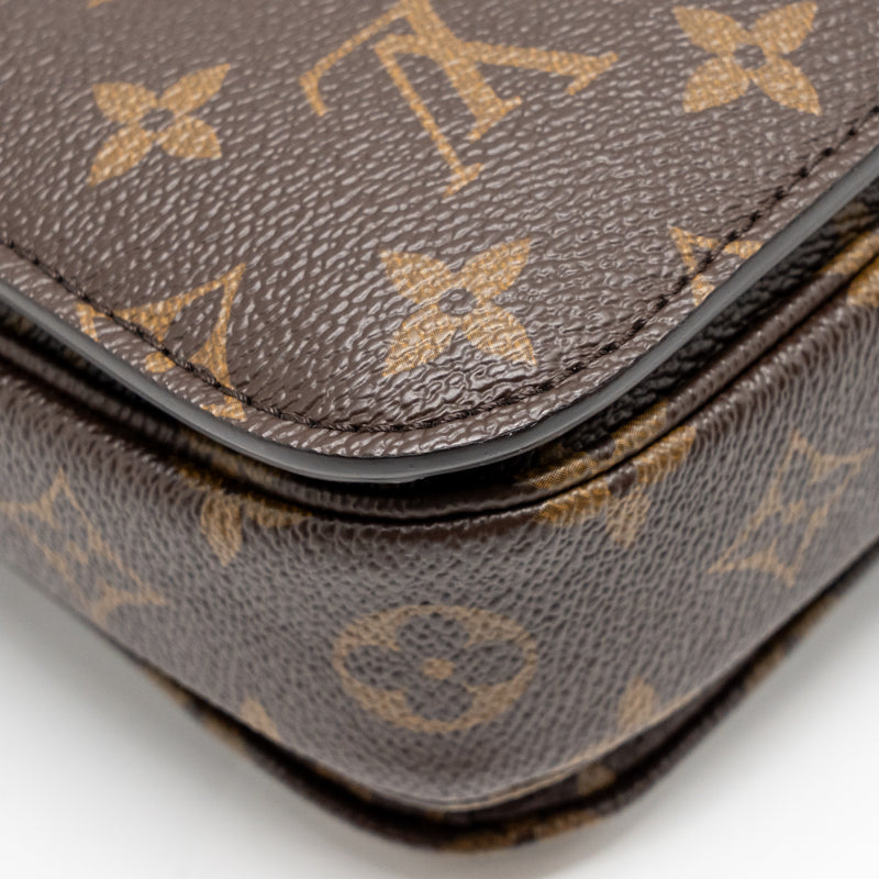 Louis Vuitton Pochette Metis Monogram Canvas GHW