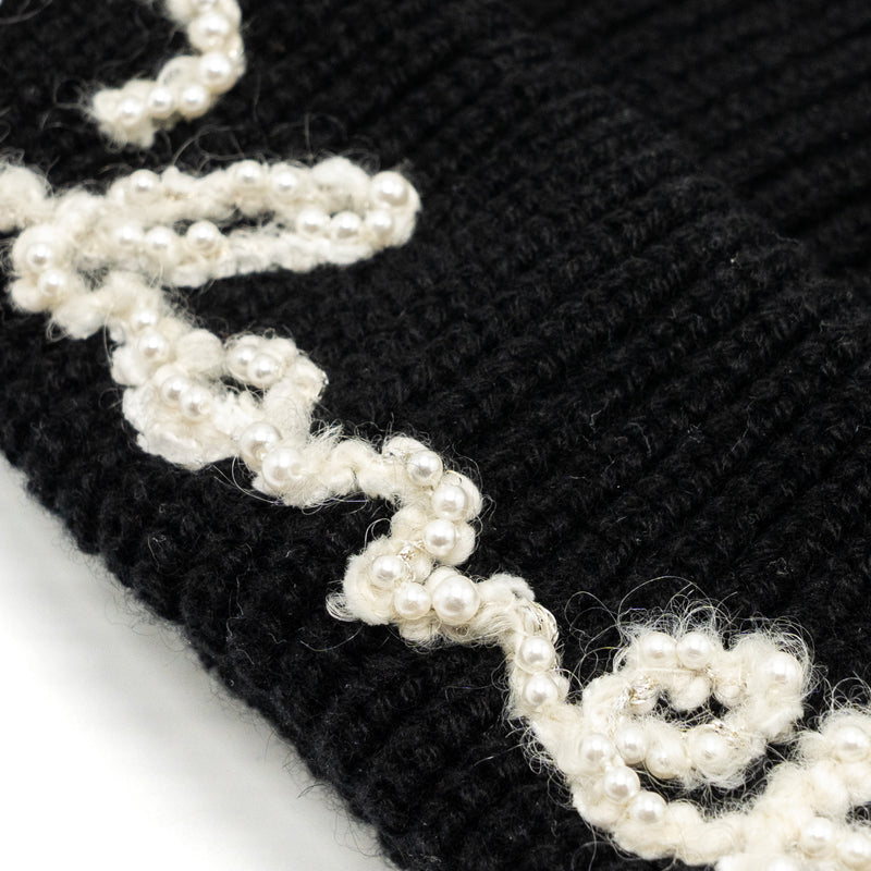 Chanel Cashmere Hat Pearl Black/White