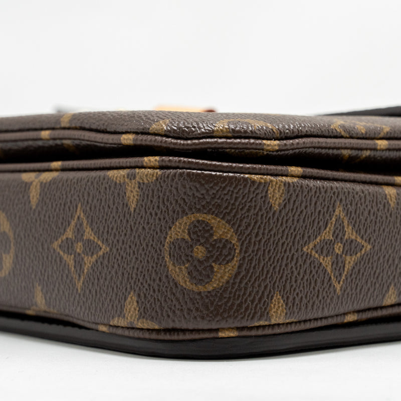 Louis Vuitton Pochette Métis Monogram Canvas GHW