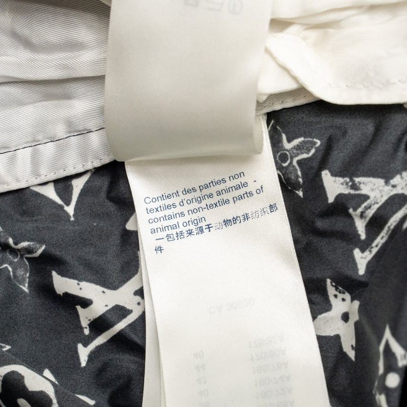 Louis Vuitton size 34 stencil-effect Monogram jogging pants Black/White Polyamide