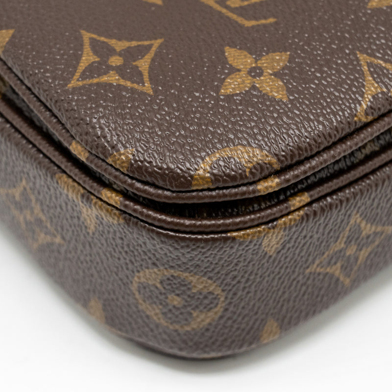 Louis Vuitton Pochette Métis Monogram Canvas GHW