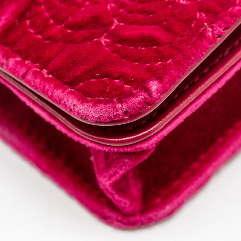 Chanel 21A mini Camelia Flap Bag Velvet Fushia GHW