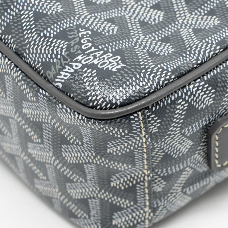 Goyard Cap Vert PM Crossbody Bag Goyardine Canvas/Leather Grey SHW