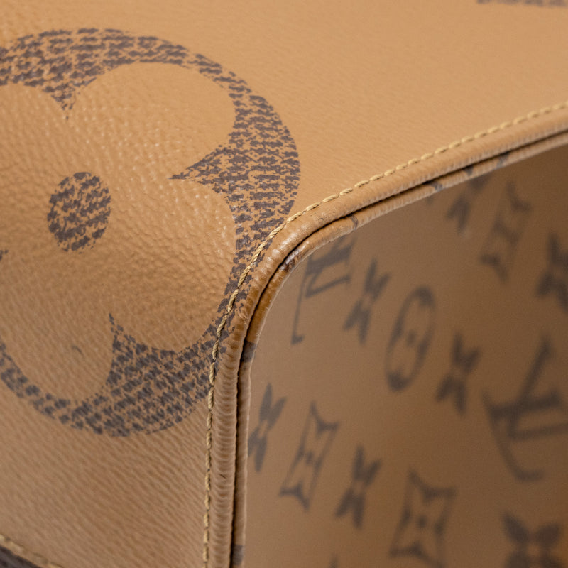 LOUIS VUITTON Onthego MM Monogram Canvas GHW