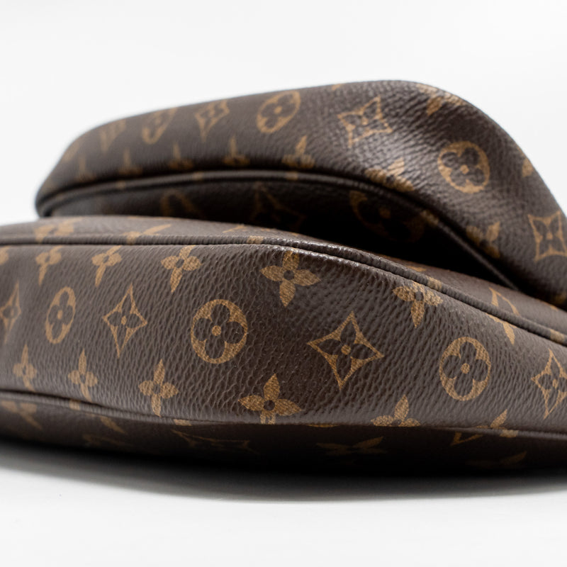 Louis Vuitton Multi Pochette accessories monogram canvas khaki strap GHW