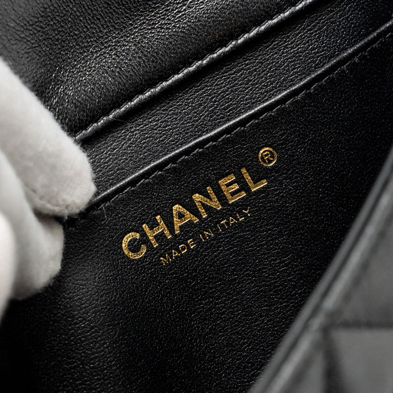 Chanel 24p pearl chain Mini Flap Bag Lambskin Black GHW (Microchip)