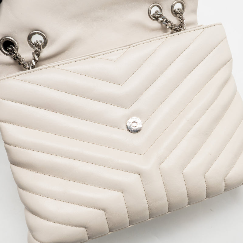 Saint Laurent/YSL Medium Lou Lou Bag Calfskin White SHW