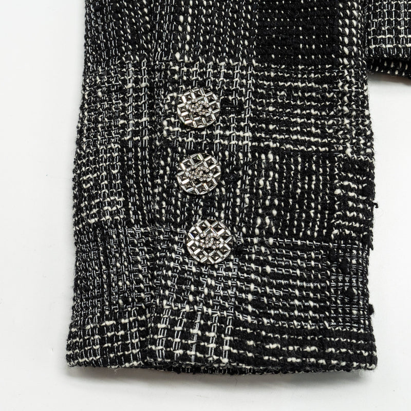 CHANEL Size 34 22A Tweed Jacket Cotton/Wool Gray/Black/White