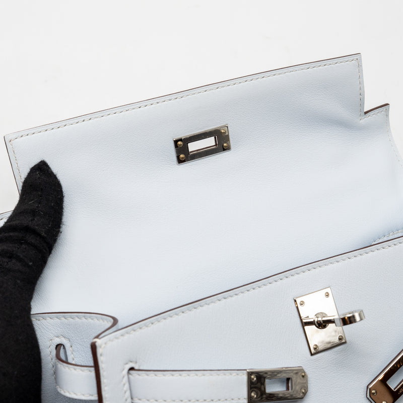 Hermes Kelly Pochette Swift Bleu Brume SHW Stamp Z