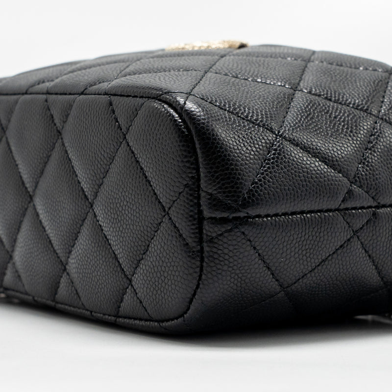 Chanel 25c detail Logo quilted hobo bag caviar black GHW (microchip)
