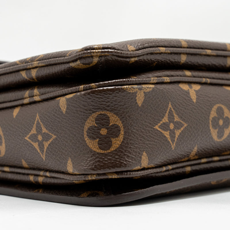 Louis Vuitton Pochette Métis Monogram Canvas GHW