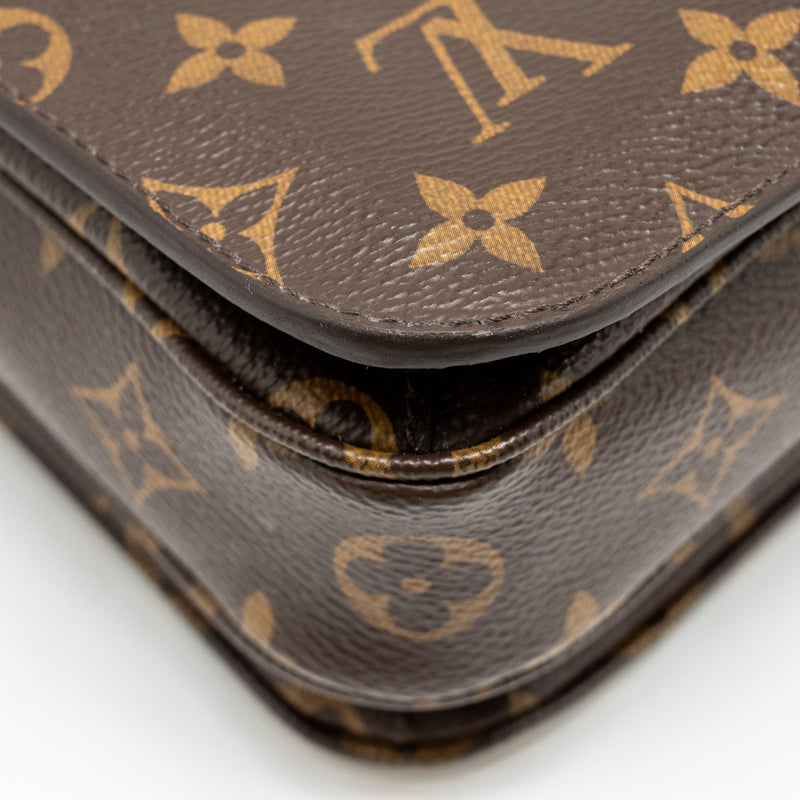 Louis Vuitton Pochette Métis Monogram Canvas GHW